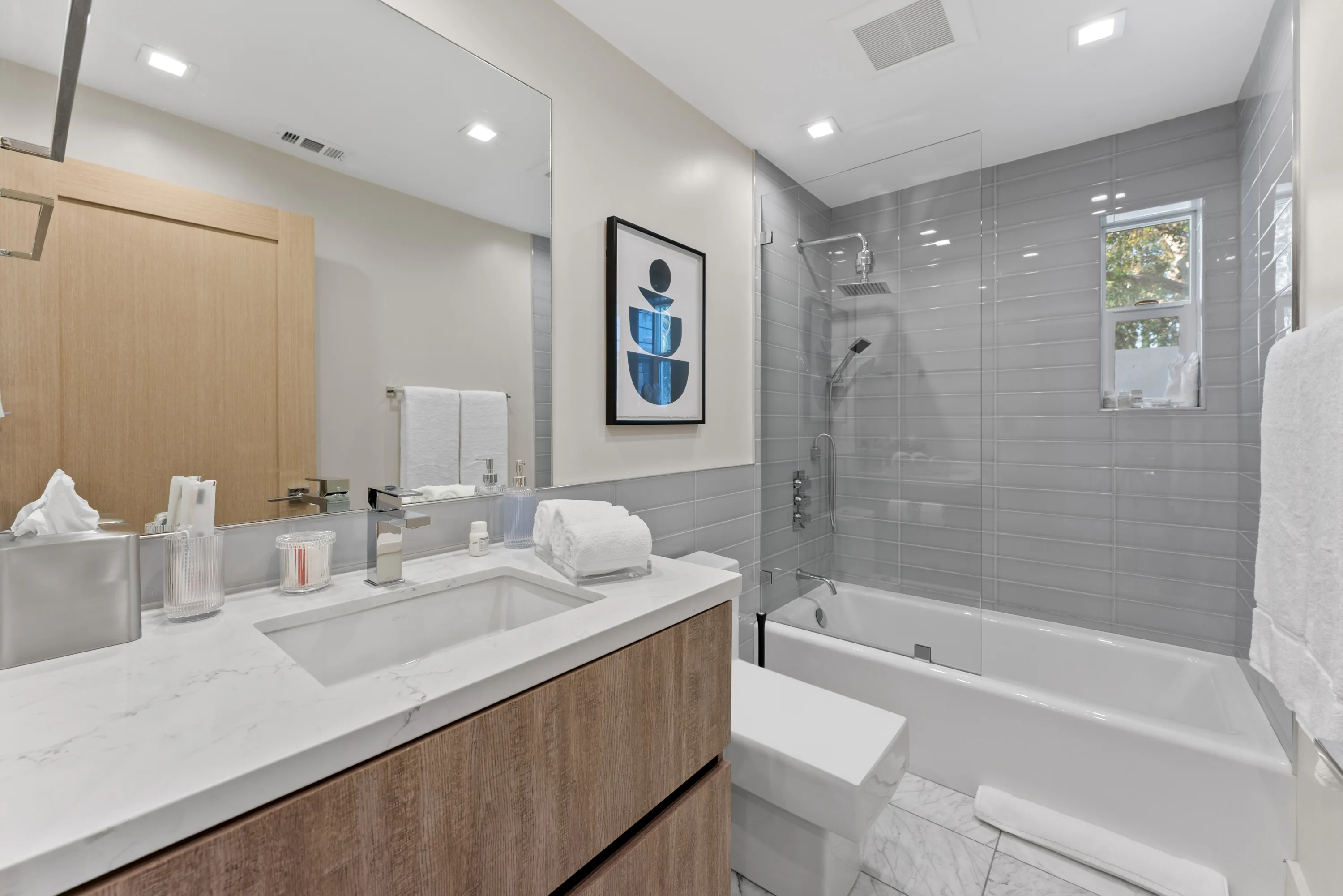 Elegant guest bathroom at Rodeo Villa, a luxury Beverly Hills vacation rental featuring modern finishes, refined design, and a spa-inspired atmosphere.