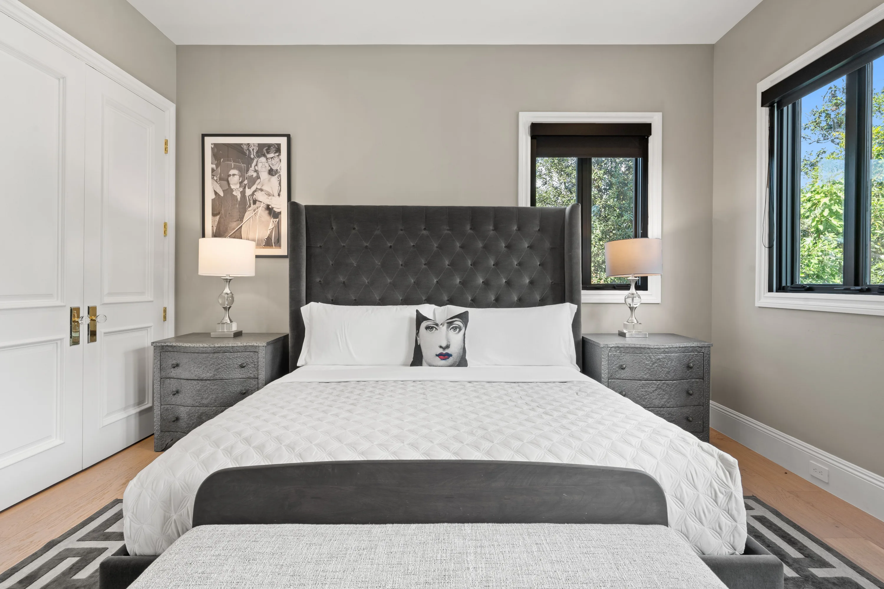 Camden Classic luxury villa in Beverly Hills featuring sophisticated contemporary design, elegant furnishings, spacious living areas, and premium finishes in an exclusive Los Angeles vacation rental.
